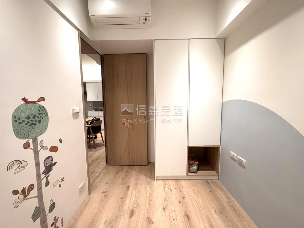 新月天地學校河景三房車位房屋室內格局與周邊環境