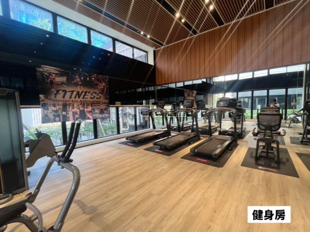 新月天地學校河景三房車位房屋室內格局與周邊環境