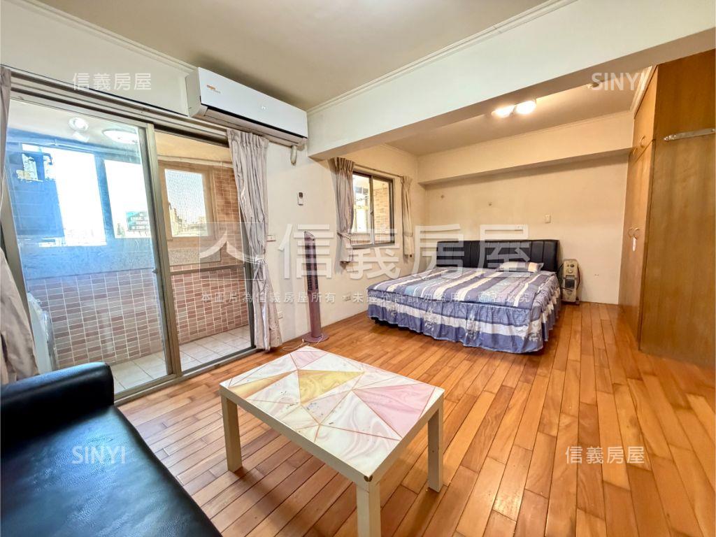 親愛龍邦大套房附車位房屋室內格局與周邊環境