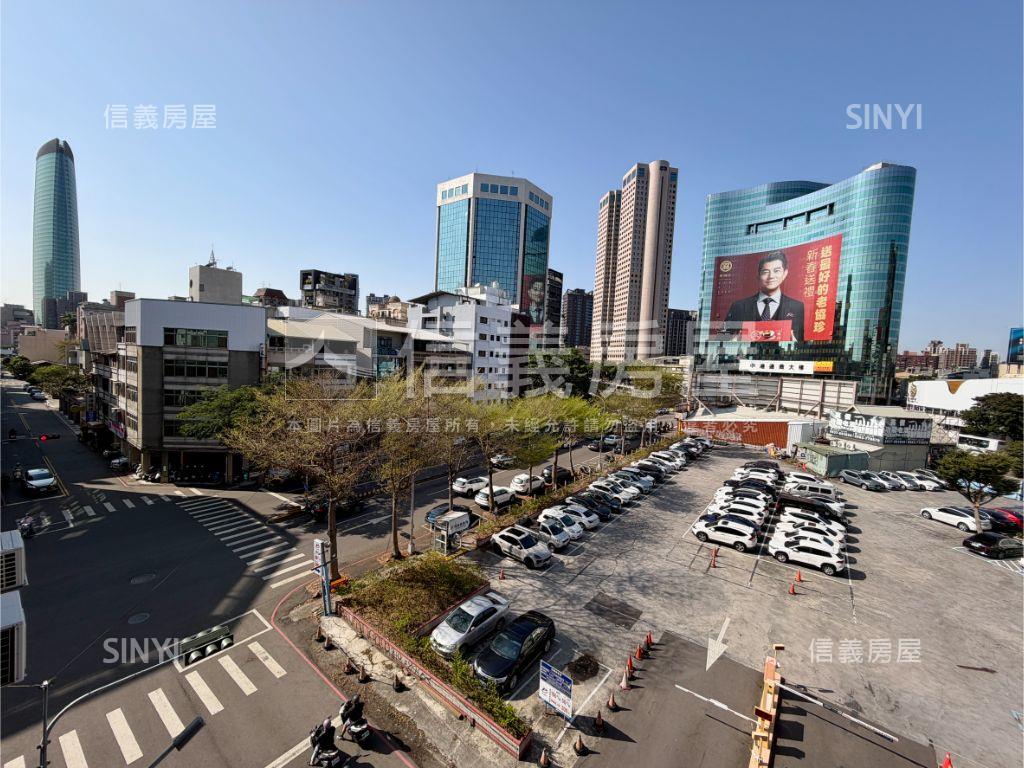 親愛龍邦大套房附車位房屋室內格局與周邊環境