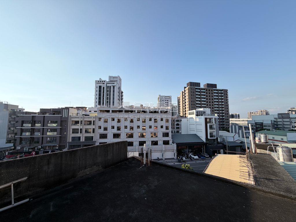 鎮北首席｜文龍東路旁企總房屋室內格局與周邊環境
