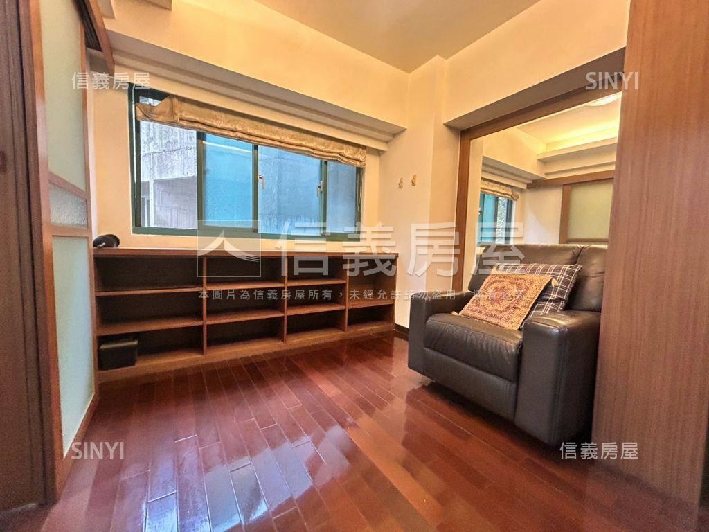 近迴龍捷運站四房車位房屋室內格局與周邊環境