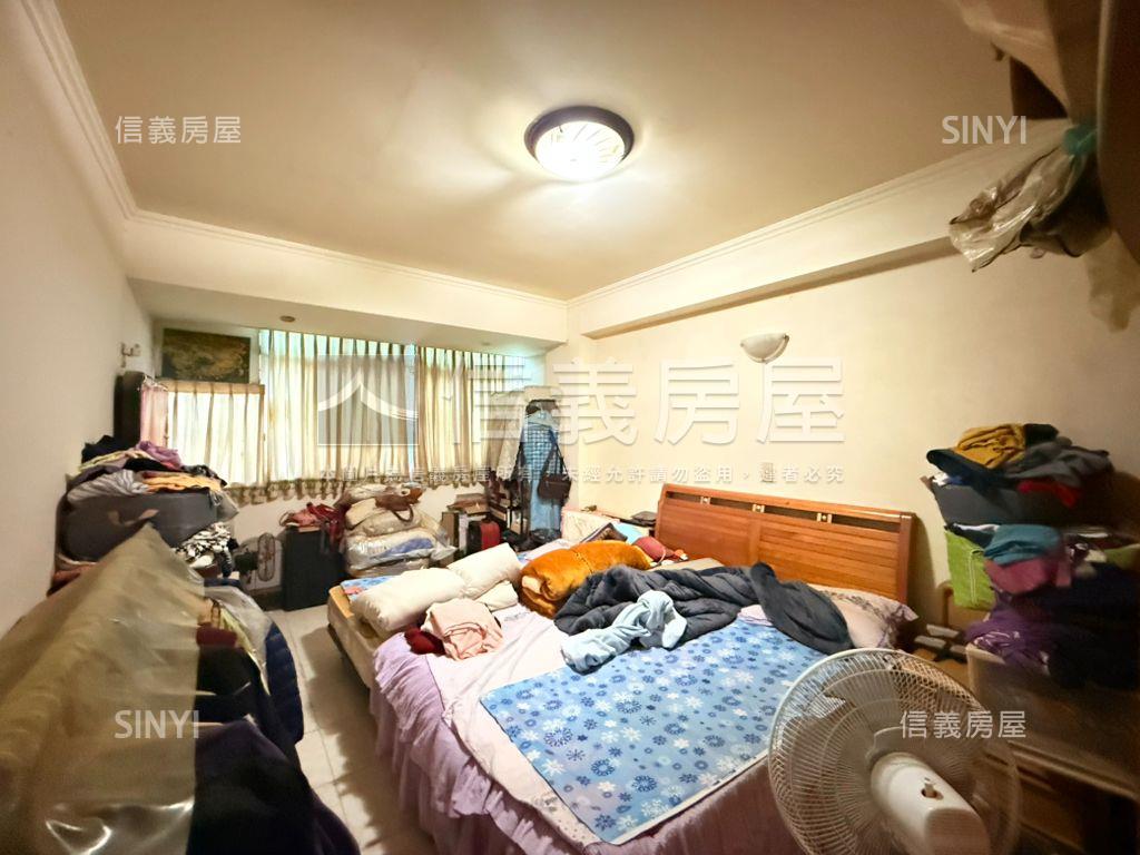 中山站商用公寓單價５字頭房屋室內格局與周邊環境