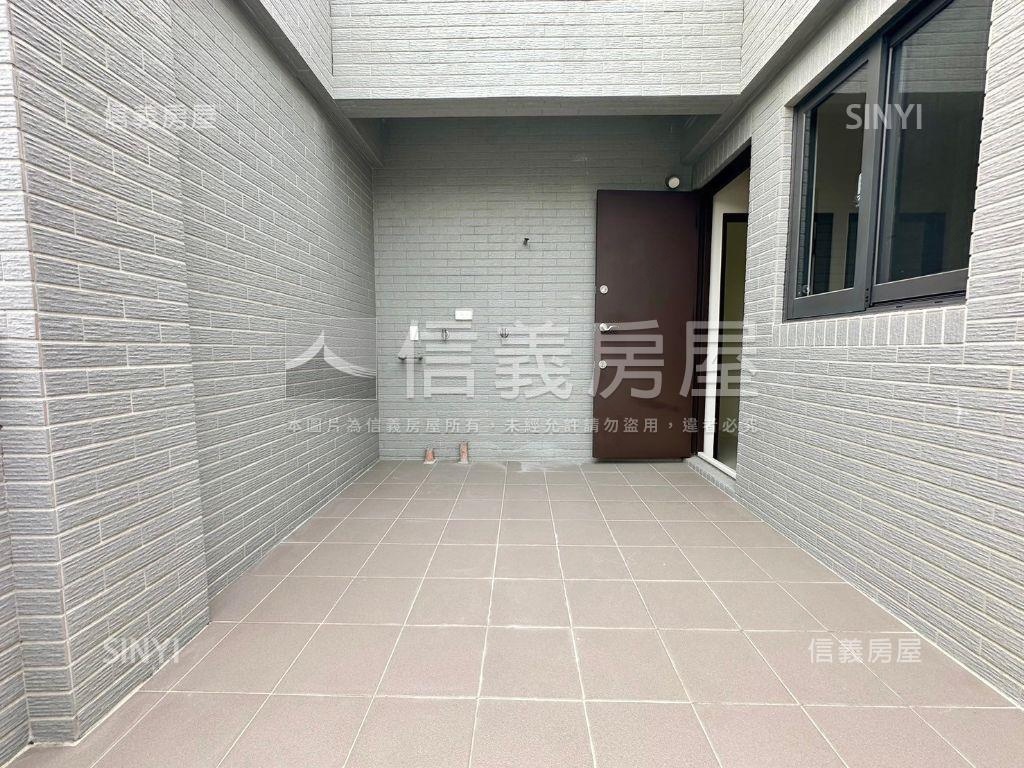 仁德全新大車庫別墅房屋室內格局與周邊環境