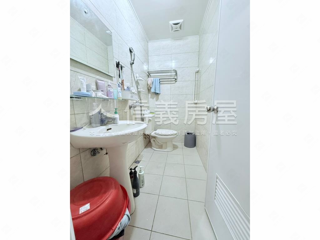 店長推薦整棟拉皮質感透天房屋室內格局與周邊環境