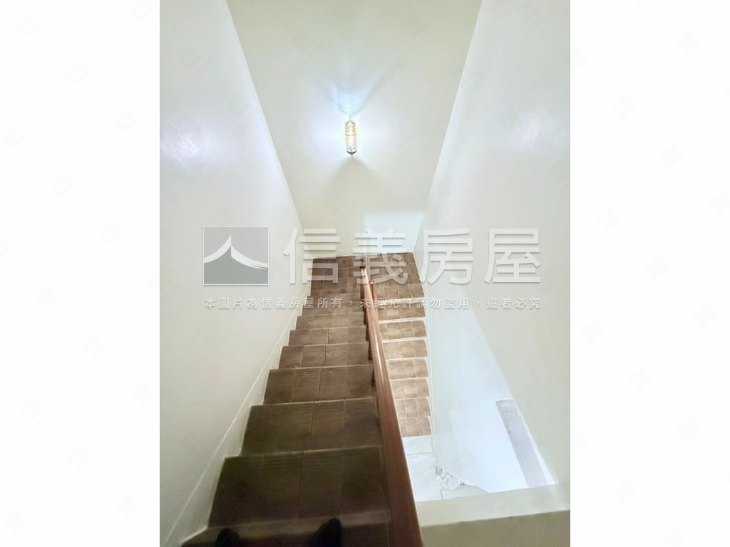 店長推薦整棟拉皮質感透天房屋室內格局與周邊環境