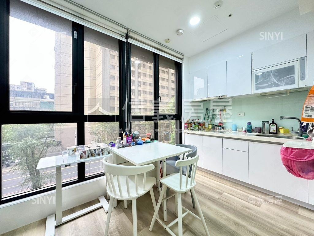 捷運捷仕堡採光兩房車位房屋室內格局與周邊環境