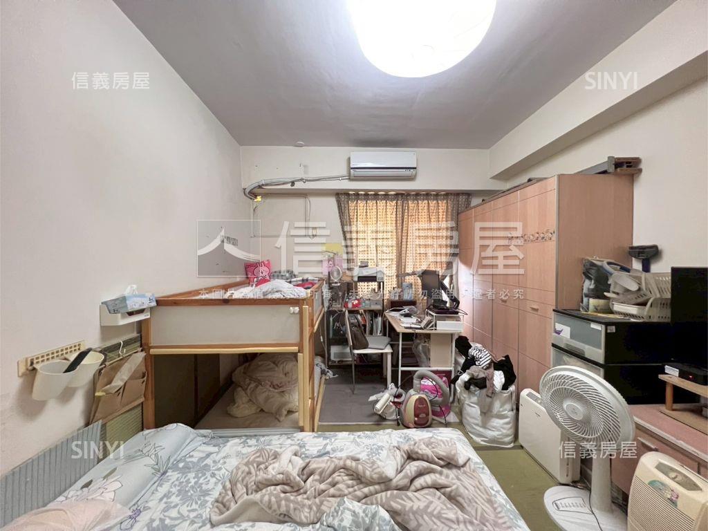 近南興國小大坪數三房車位房屋室內格局與周邊環境