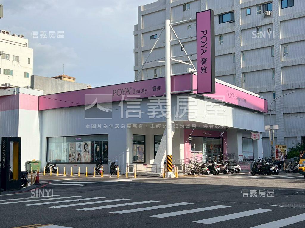 近南興國小大坪數三房車位房屋室內格局與周邊環境