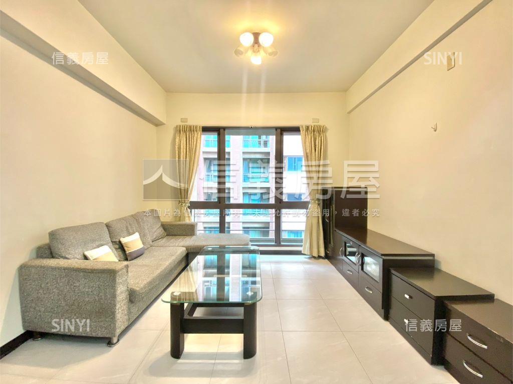 新貴特區高樓兩房平面車位房屋室內格局與周邊環境