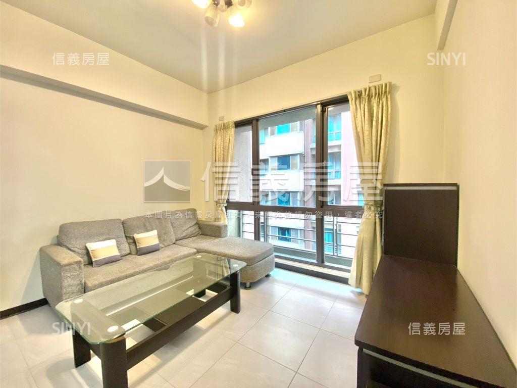 新貴特區高樓兩房平面車位房屋室內格局與周邊環境