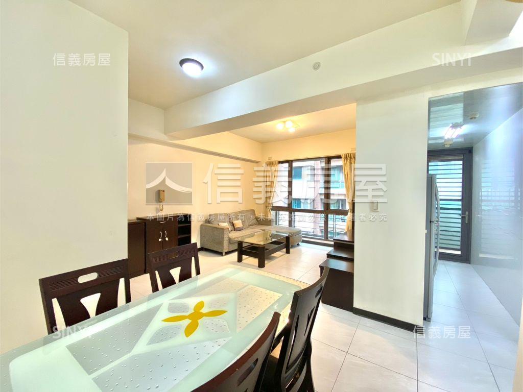 新貴特區高樓兩房平面車位房屋室內格局與周邊環境