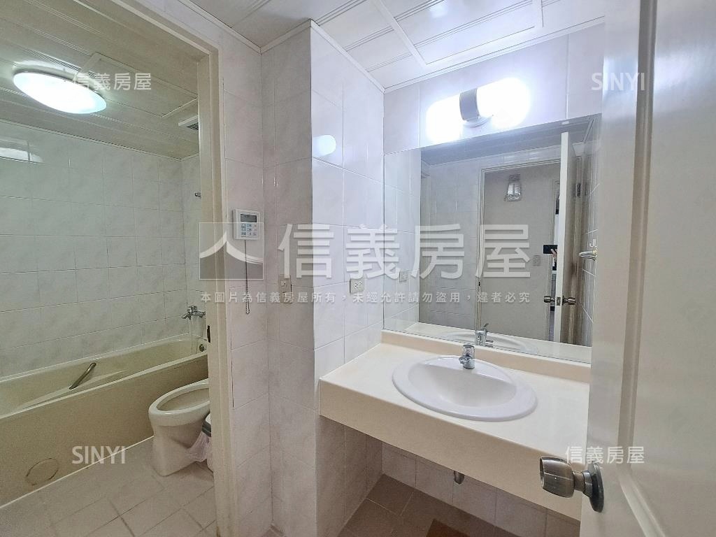 國泰建設兩房車位稀有釋出房屋室內格局與周邊環境