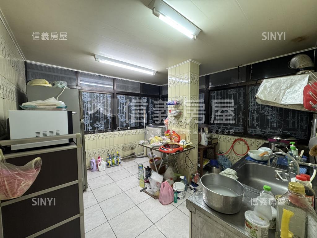 自強二樓免整理美寓房屋室內格局與周邊環境