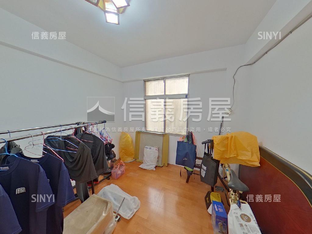自強二樓屋況佳美寓房屋室內格局與周邊環境