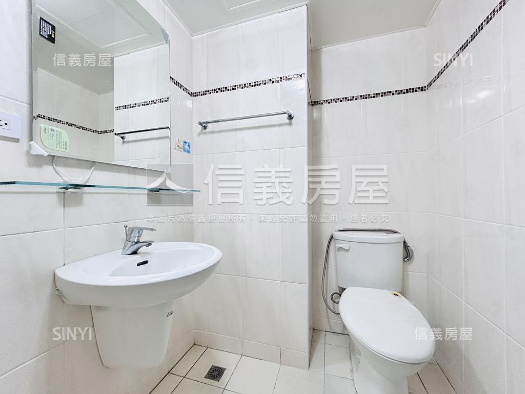 閱讀。萊茵房屋室內格局與周邊環境