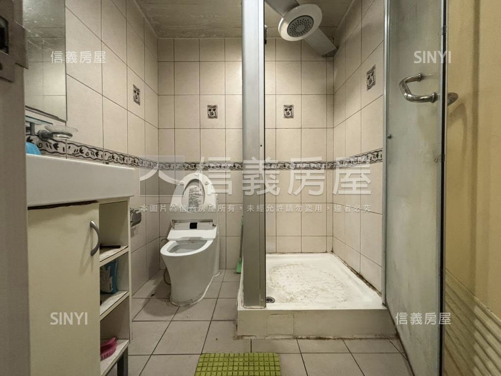 海揚稀有兩房面中庭房屋室內格局與周邊環境