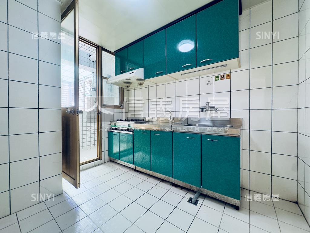 三民捷運民權巨星三房房屋室內格局與周邊環境