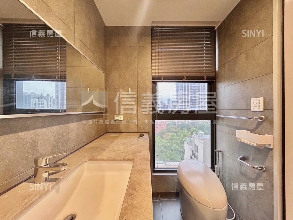 百萬精裝戶˙大硯俬見方房屋室內格局與周邊環境