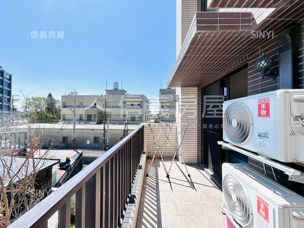 近青埔露臺兩房車位房屋室內格局與周邊環境