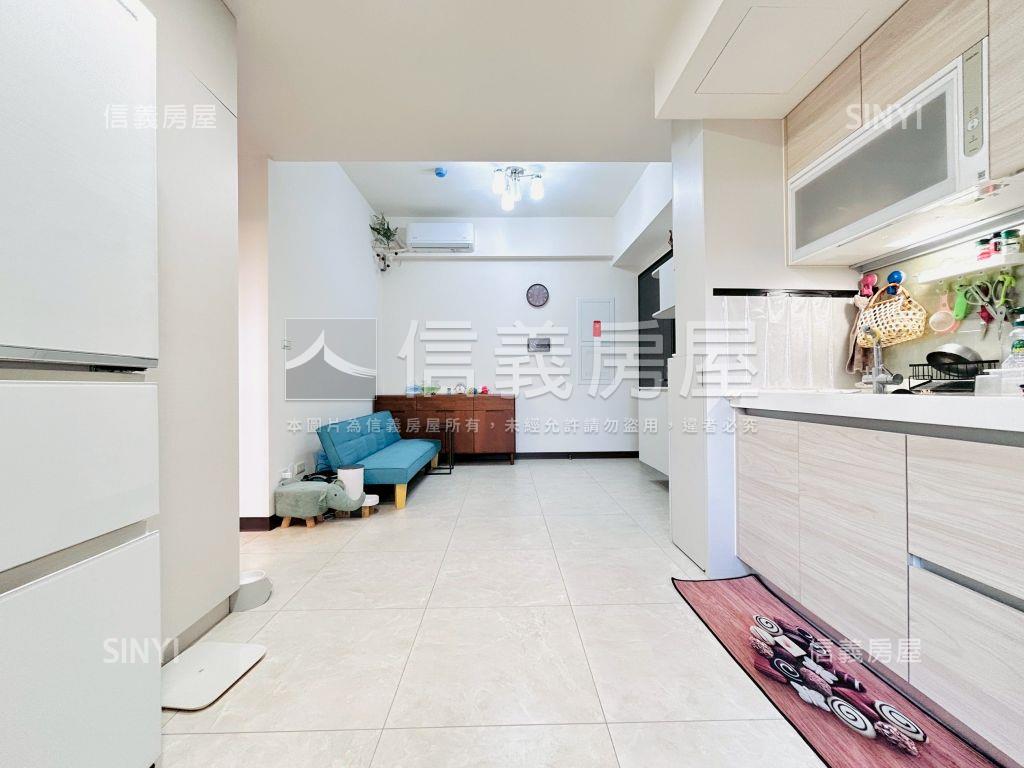 近青埔露臺兩房車位房屋室內格局與周邊環境