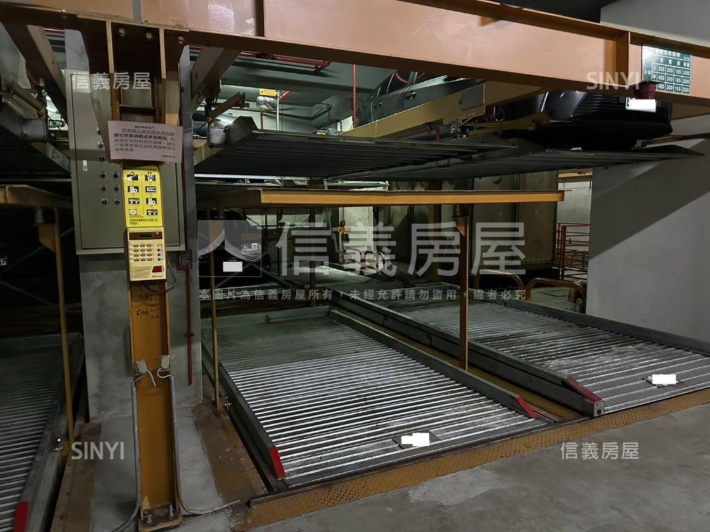 松荷車位ＮＯ．２房屋室內格局與周邊環境