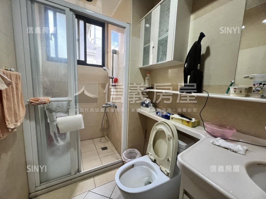鉑金苑高樓層稀有釋出房屋室內格局與周邊環境