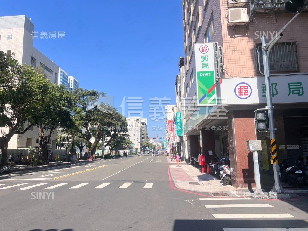 市區明亮景觀美宅房屋室內格局與周邊環境