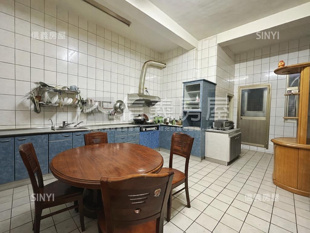 竹義街鄰路透天房屋室內格局與周邊環境