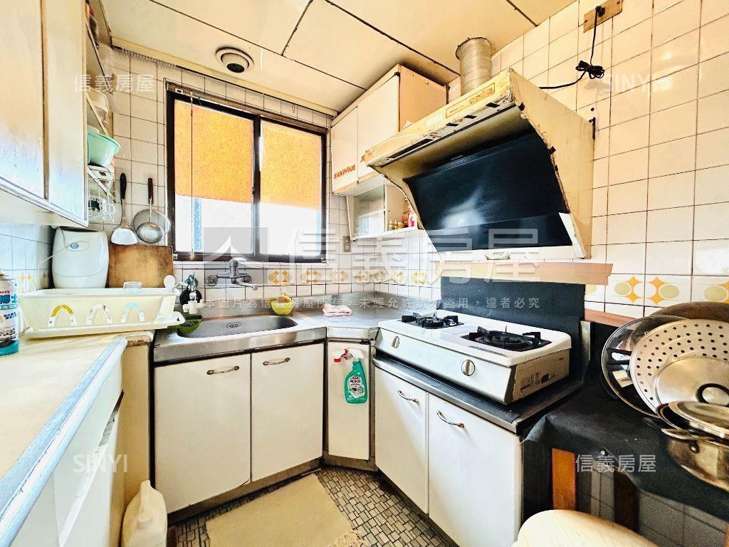 大直弘爺超值四房有車位房屋室內格局與周邊環境