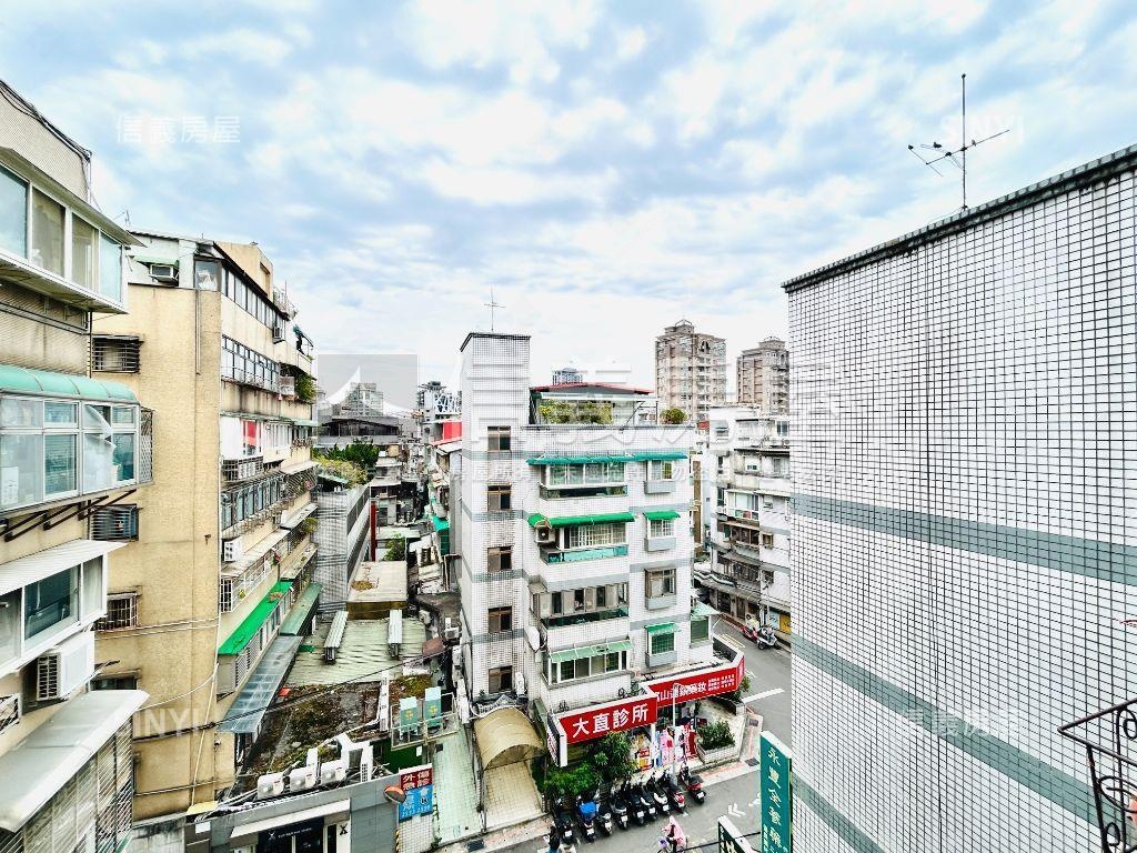 大直弘爺超值四房有車位房屋室內格局與周邊環境