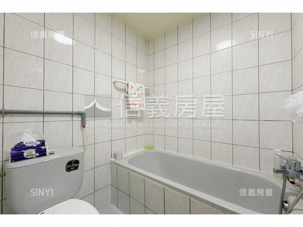 康詩丹郡黃金三房車位房屋室內格局與周邊環境