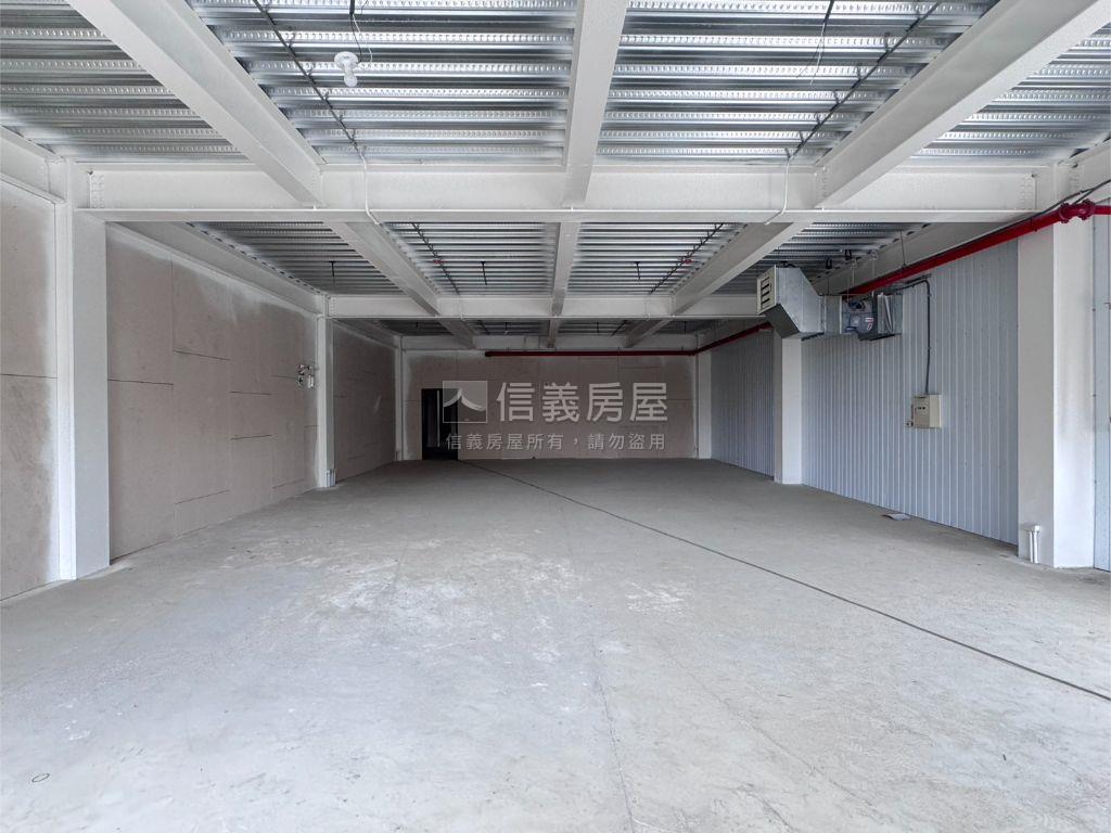 台南新營５４１０坪廠房房屋室內格局與周邊環境
