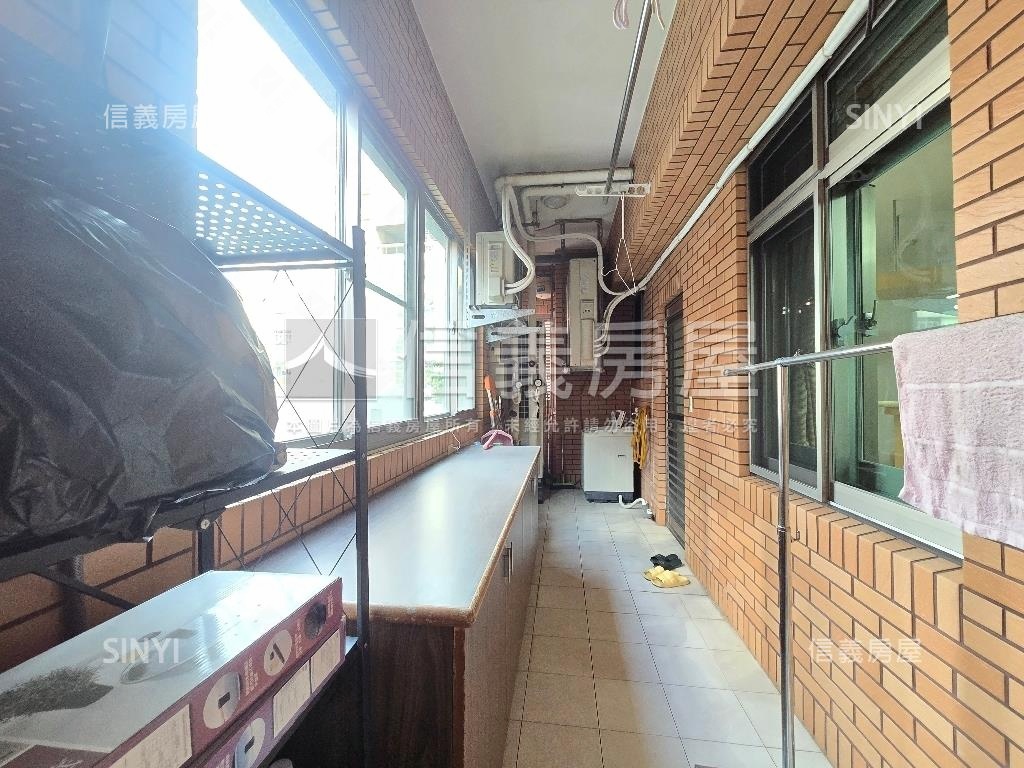 世紀凱旋尊爵大戶房屋室內格局與周邊環境