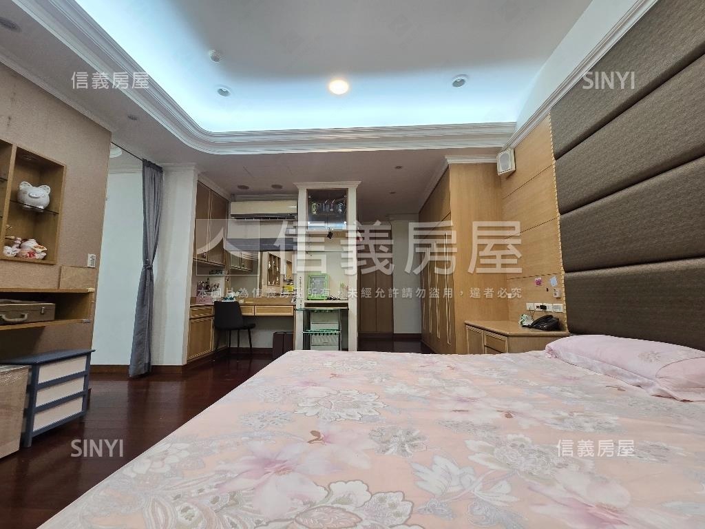 世紀凱旋尊爵大戶房屋室內格局與周邊環境