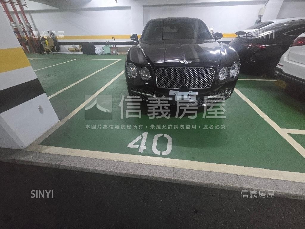 世紀凱旋尊爵大戶房屋室內格局與周邊環境