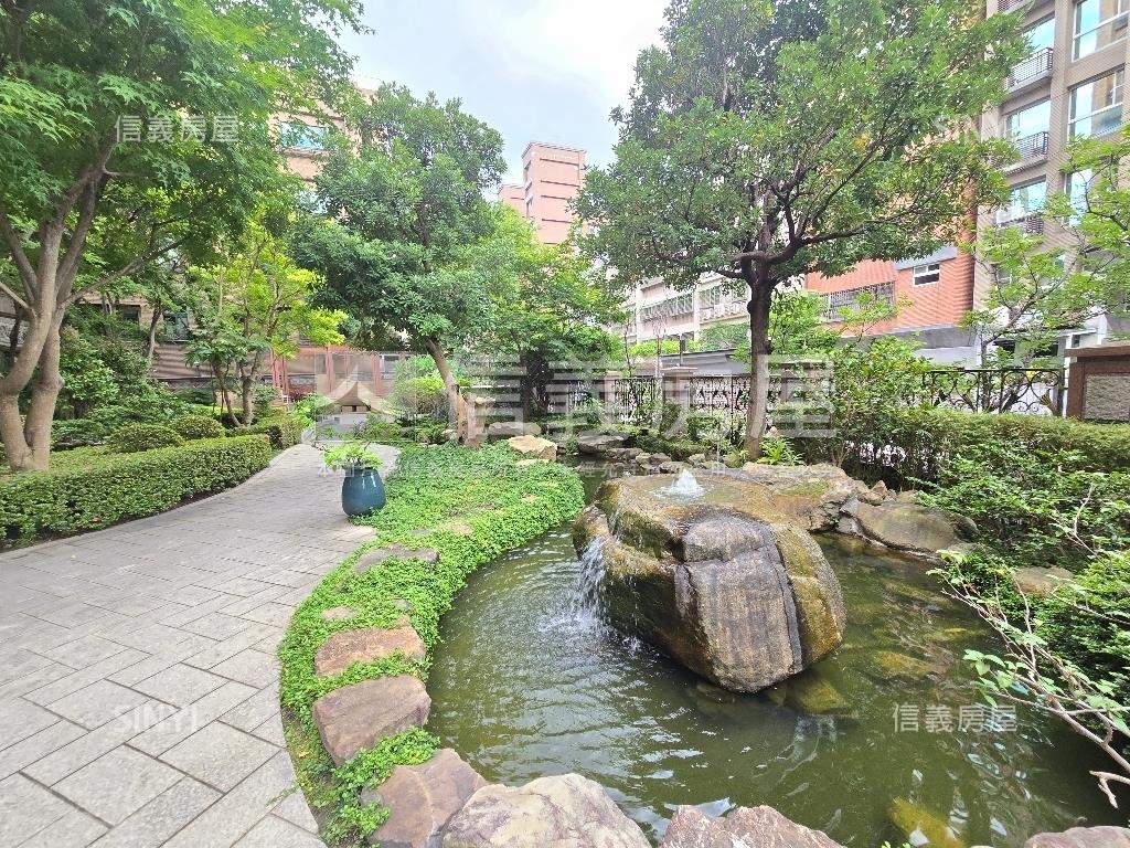 世紀凱旋尊爵大戶房屋室內格局與周邊環境