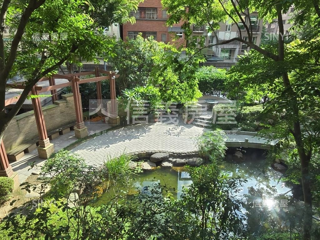 世紀凱旋尊爵大戶房屋室內格局與周邊環境