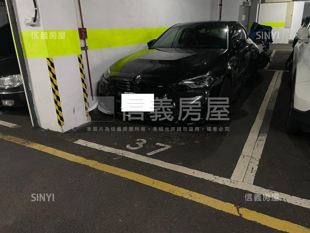 經典儒林３房平車房屋室內格局與周邊環境