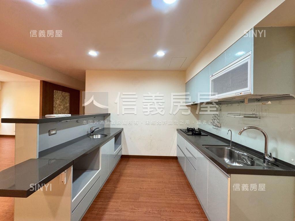 降價！美校旁電梯高樓４房房屋室內格局與周邊環境