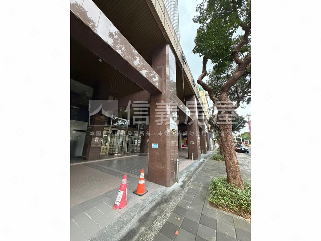 中正紀念堂景觀住辦房屋室內格局與周邊環境