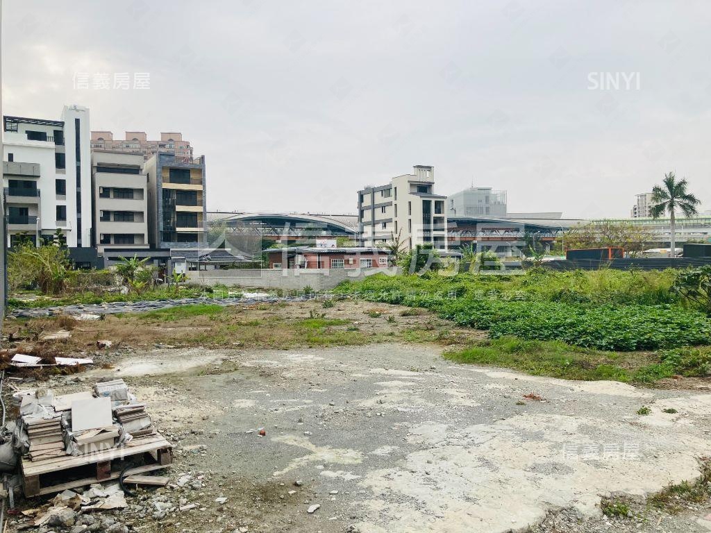 單元十二朝東方正土地房屋室內格局與周邊環境