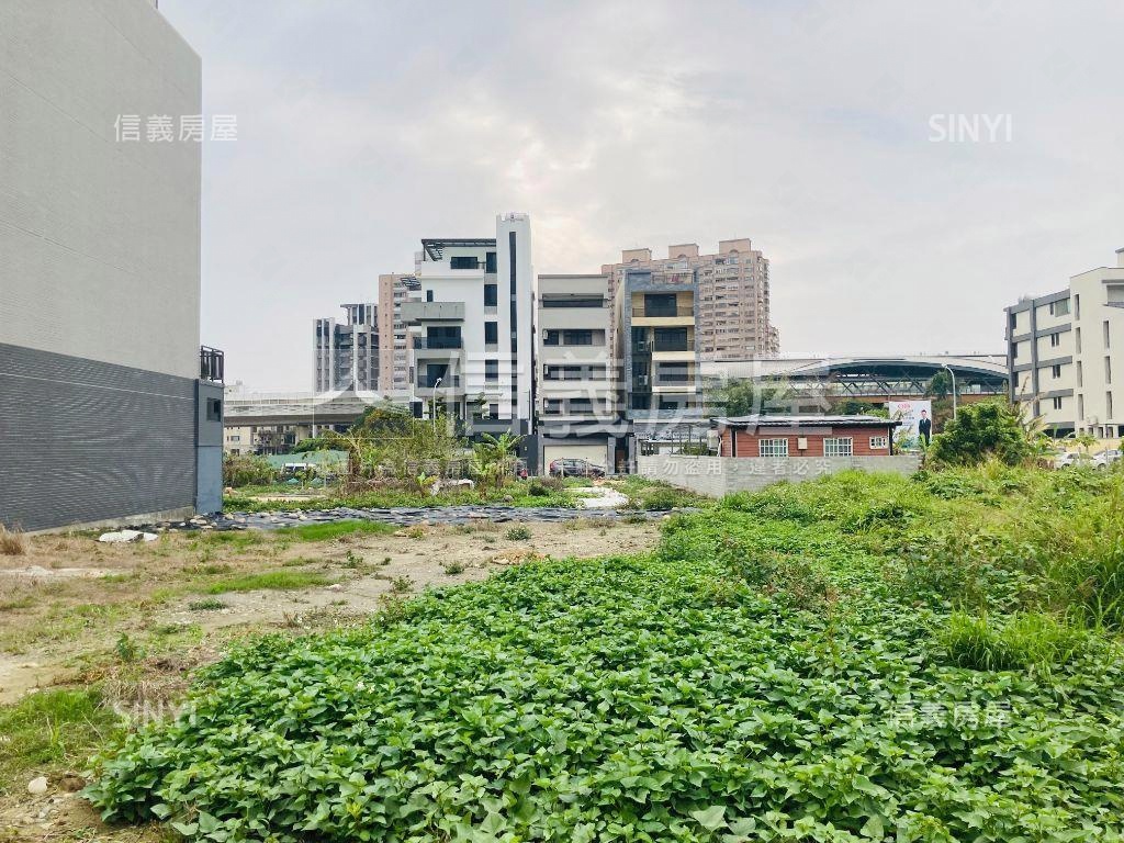 單元十二朝東方正土地房屋室內格局與周邊環境