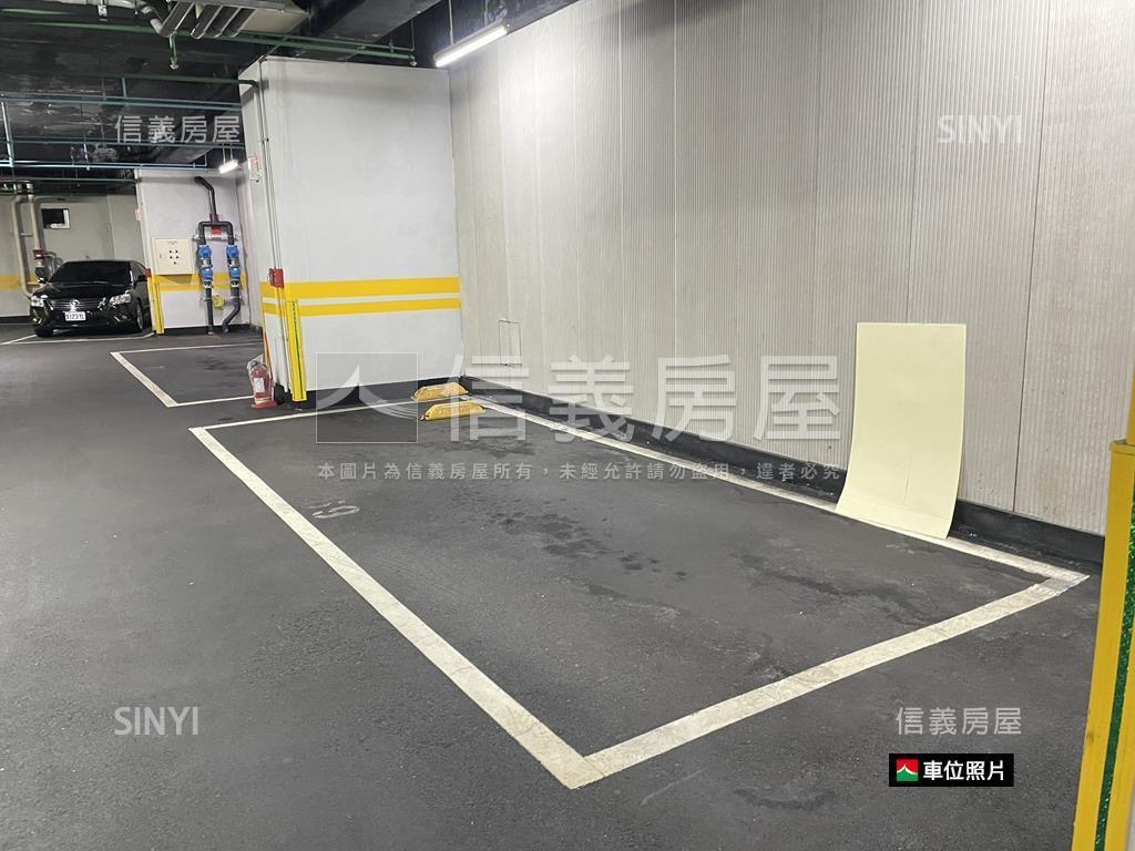 世界敦南機平車位Ａ房屋室內格局與周邊環境