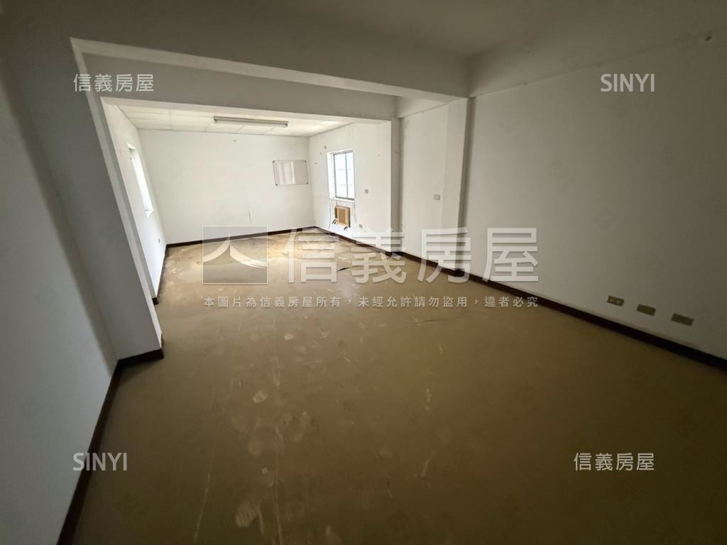 正愛心路臨路透天５樓店面房屋室內格局與周邊環境