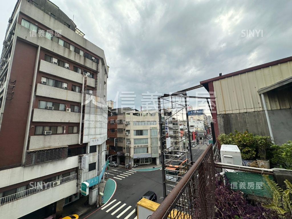 一中商圈稀有臨路黃金透店房屋室內格局與周邊環境