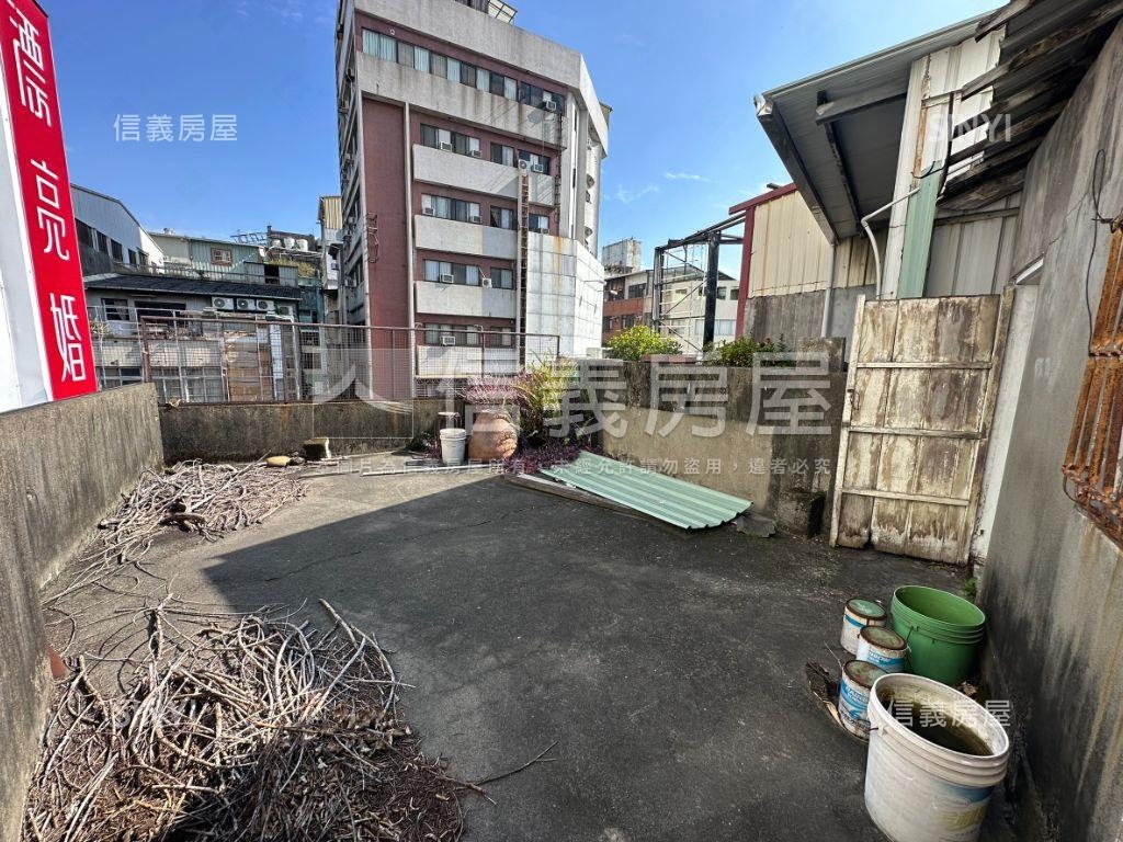 一中商圈稀有臨路黃金透店房屋室內格局與周邊環境