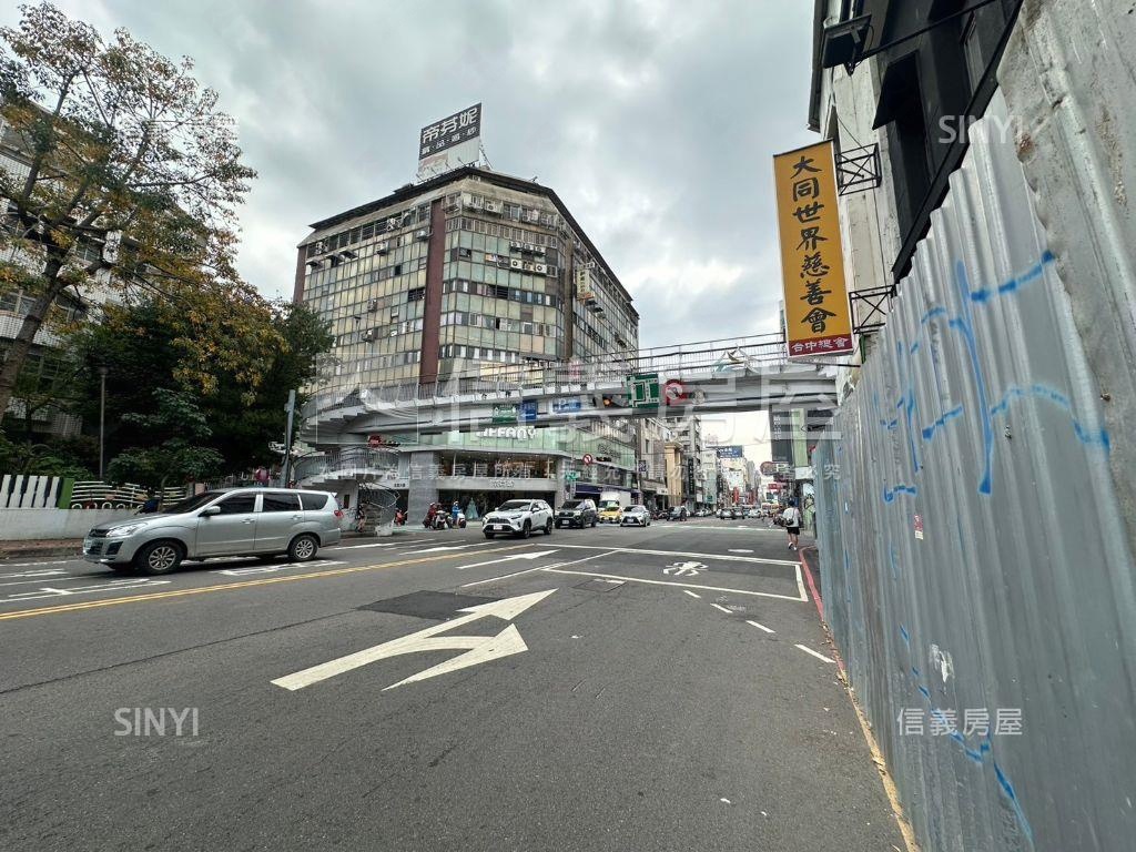 一中商圈稀有臨路黃金透店房屋室內格局與周邊環境