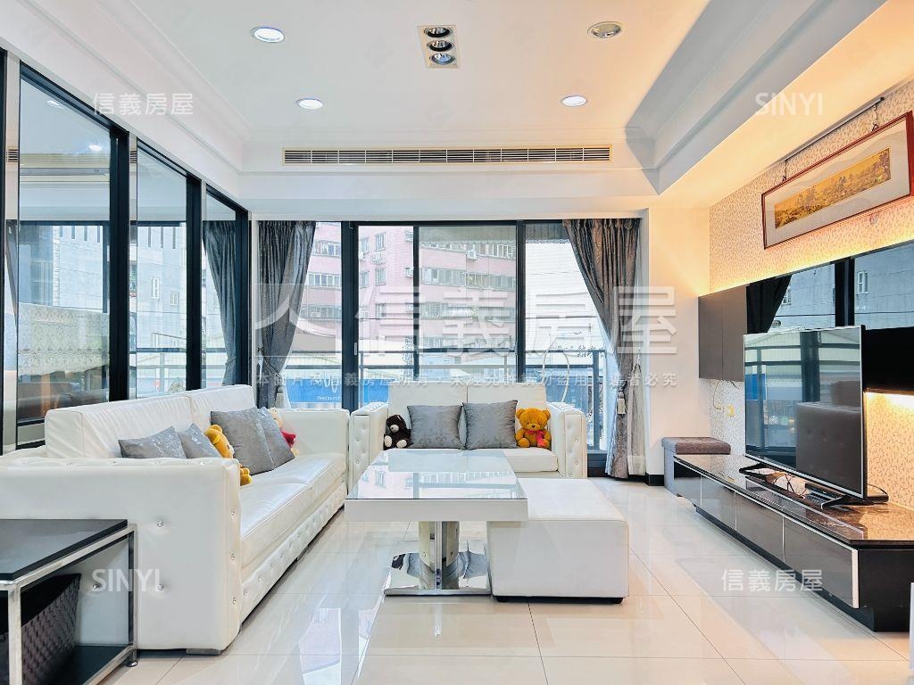 專任！施華洛奇稀有露臺戶房屋室內格局與周邊環境