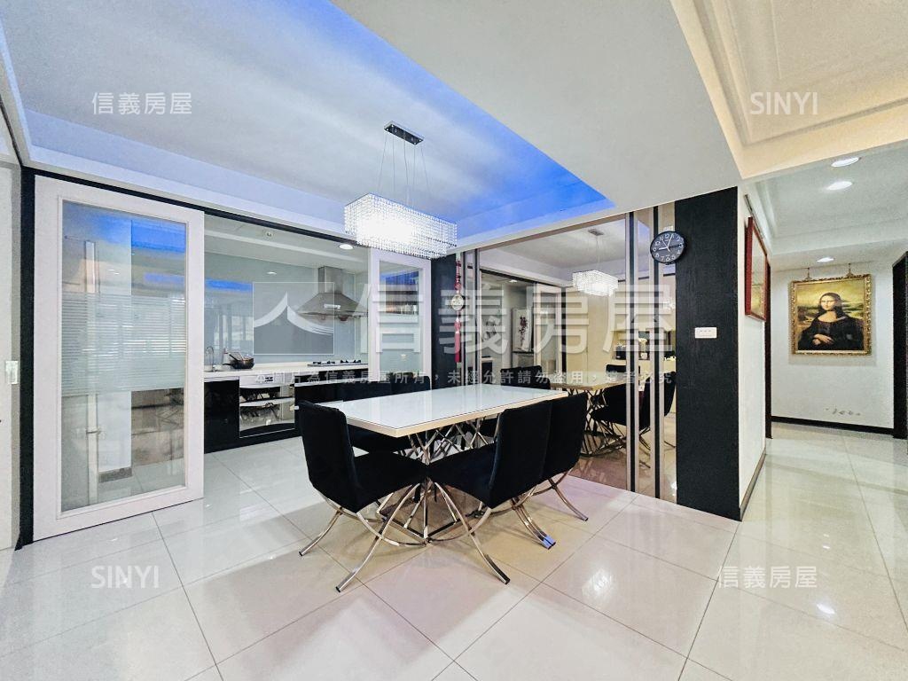 專任！施華洛奇稀有露臺戶房屋室內格局與周邊環境